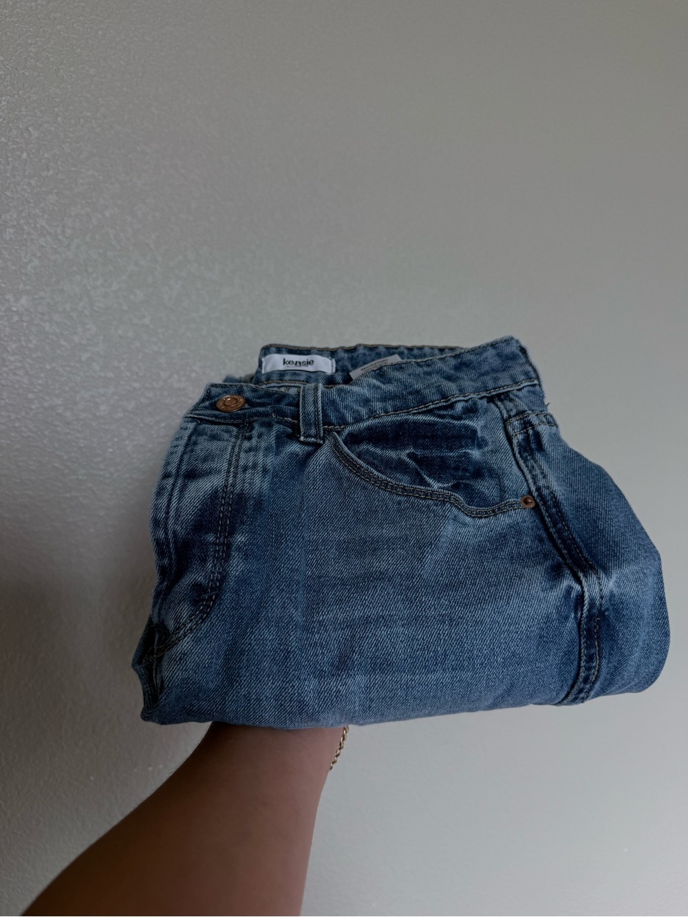 Kensie Boyfriend Jeans in Medium Blue Wash